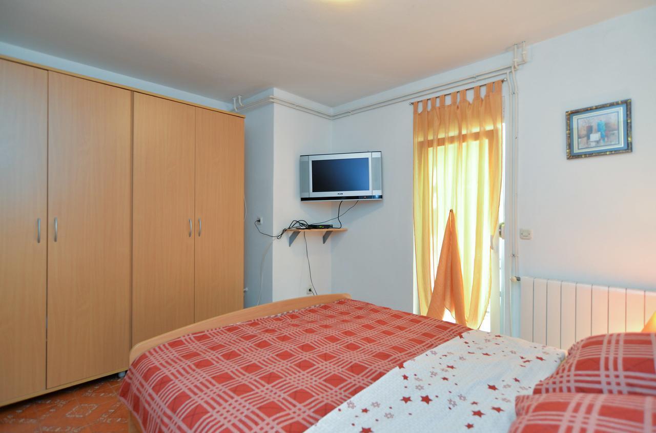 Apartments Milena 436 Fažana Exterior foto