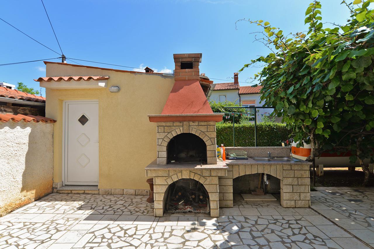 Apartments Milena 436 Fažana Exterior foto