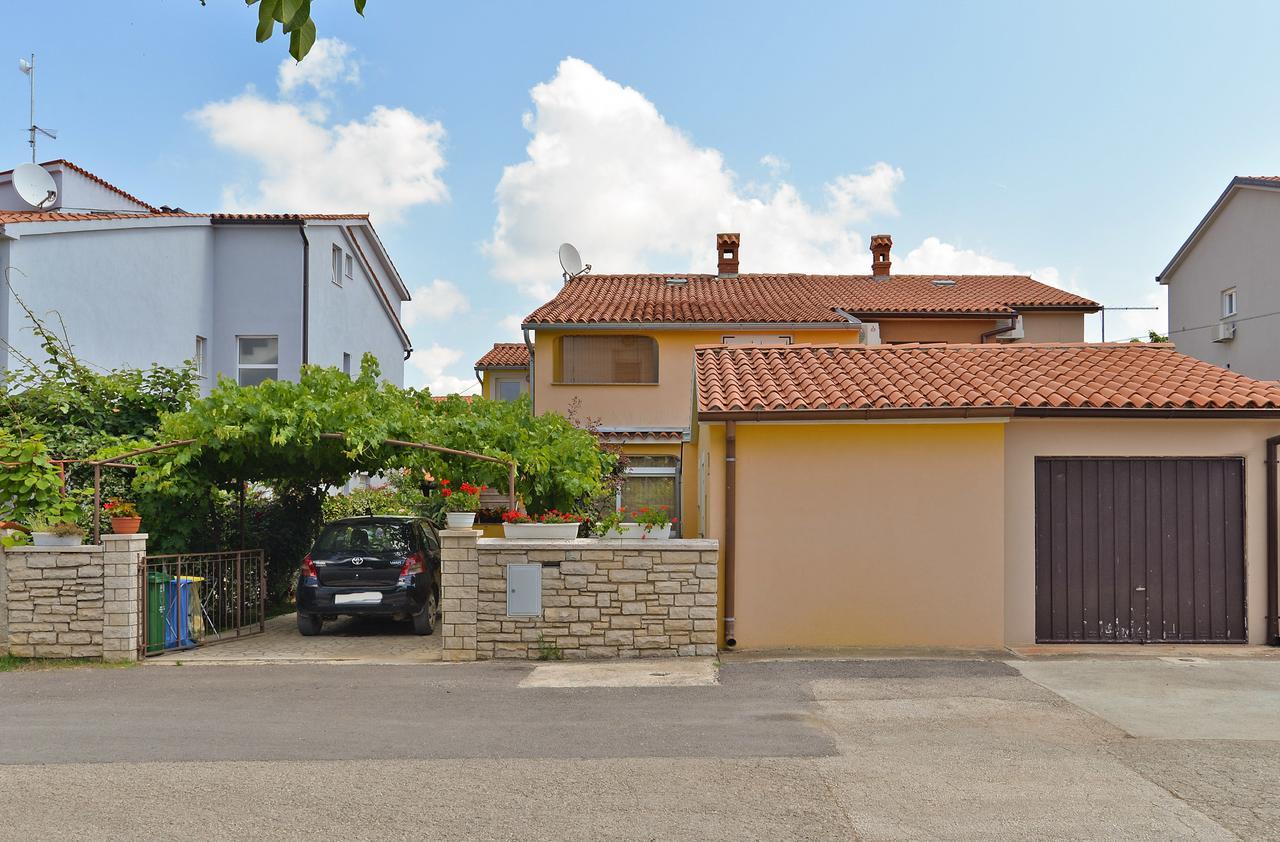 Apartments Milena 436 Fažana Exterior foto